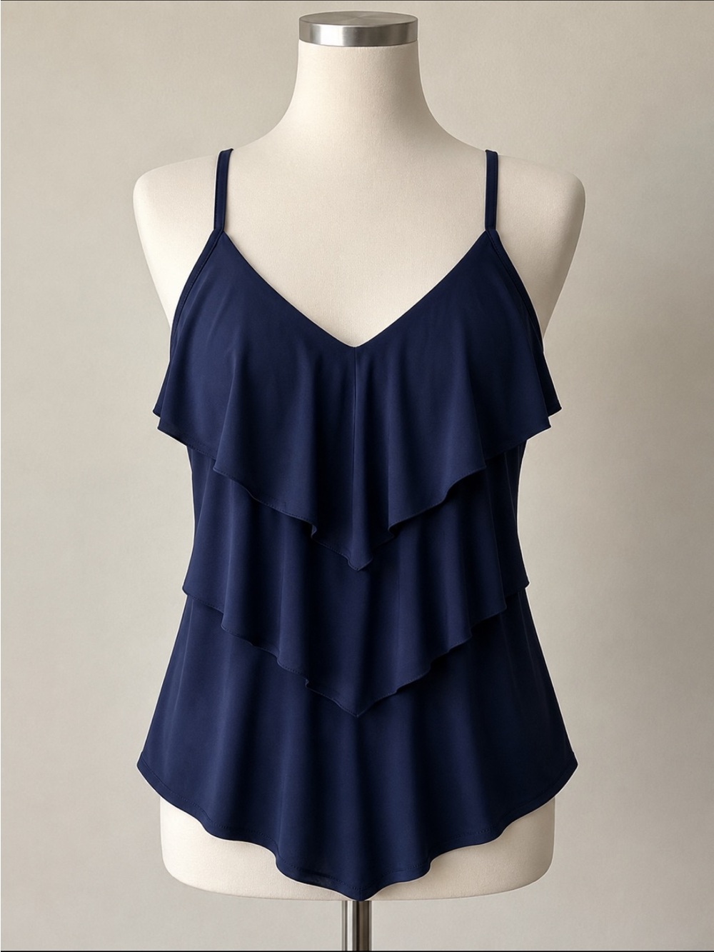 Magicsuit Navy Tiered Ruffle Tankini Top
Swimwear Women's Size 8